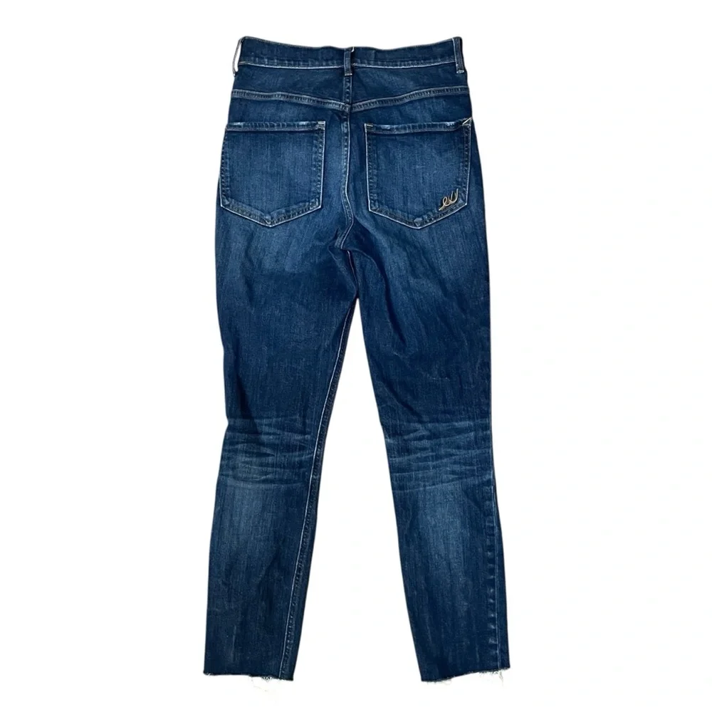 Express Woman’s Blue Ankle Cropped Jeans with Raw Hem Sz.0‎